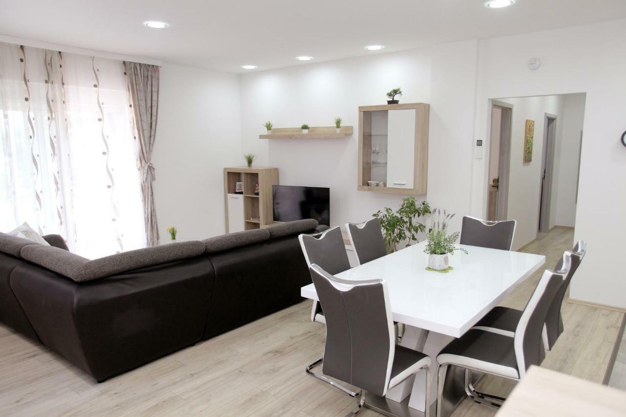 Apartments Viki Trogir Dış mekan fotoğraf